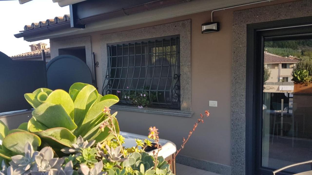 Casa Vacanze I Melograni Trevignano Romano Luaran gambar