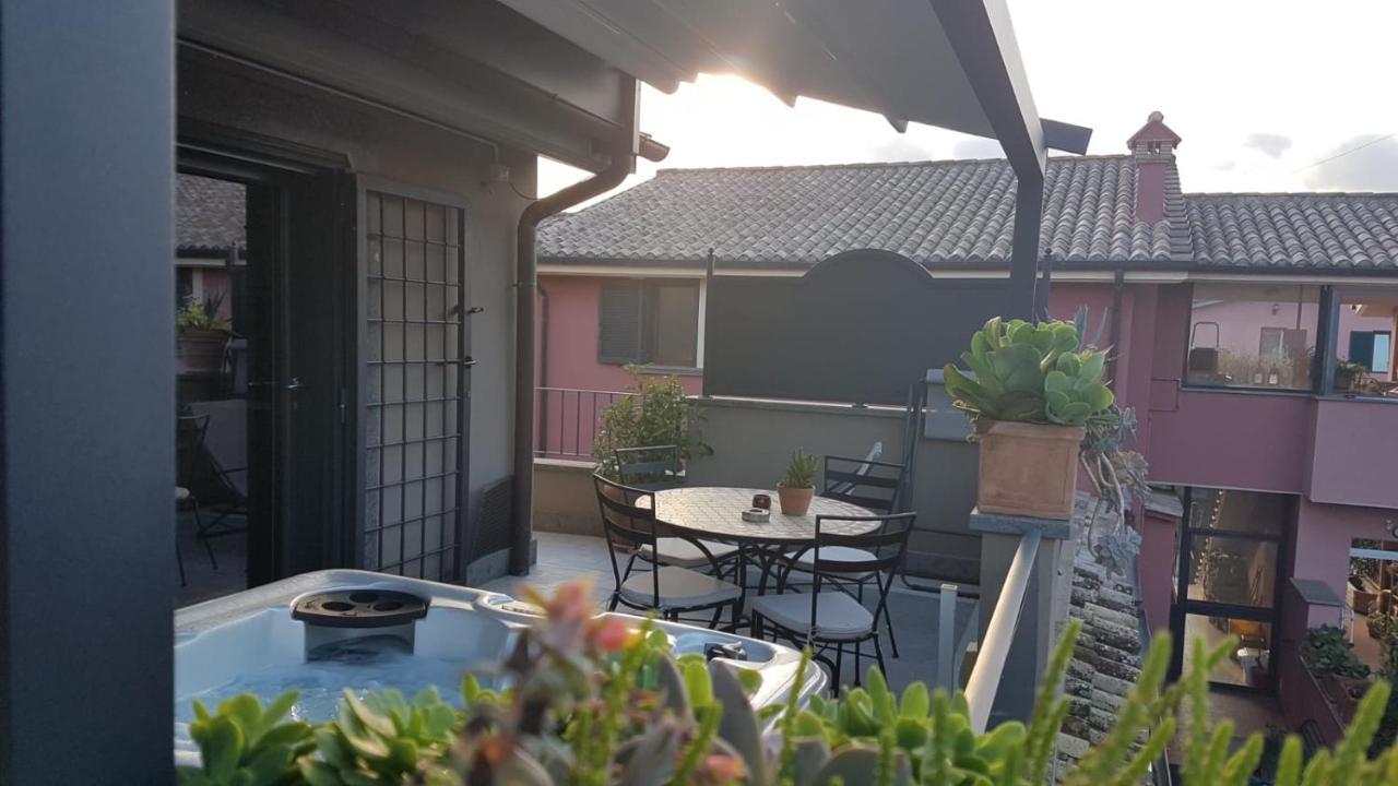 Casa Vacanze I Melograni Trevignano Romano Luaran gambar