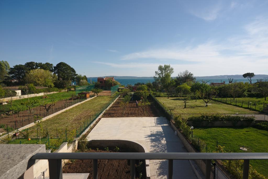 Casa Vacanze I Melograni Trevignano Romano Bilik gambar