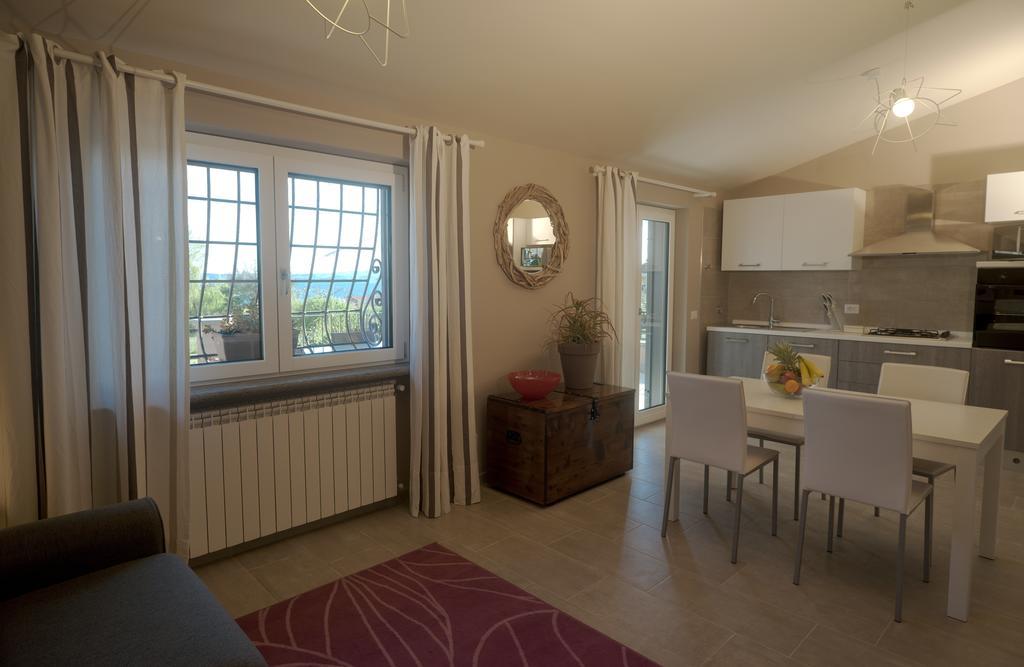 Casa Vacanze I Melograni Trevignano Romano Bilik gambar